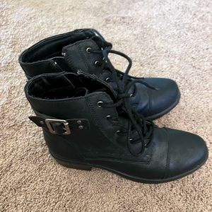 Madden Girl, Della Combat Boot, size 7.5